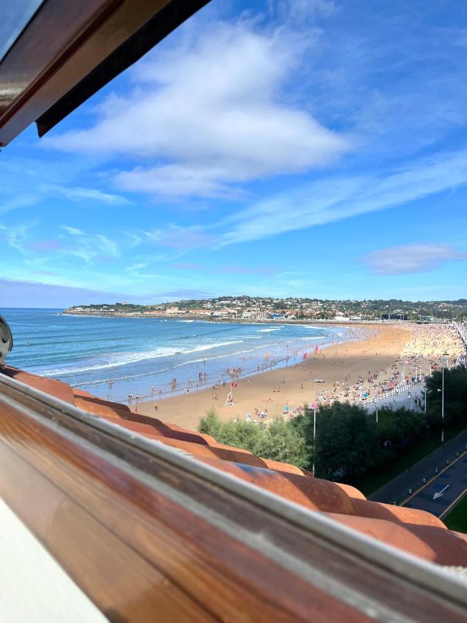 Atico Primera Linea Playa De San Lorenzo Gijon Bagian luar foto